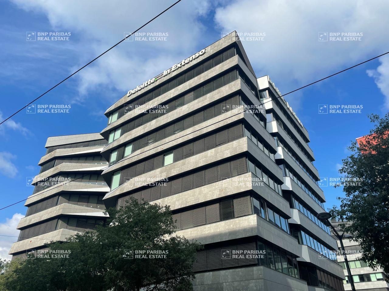 4538 m² pour ce bureaux en location à Lyon