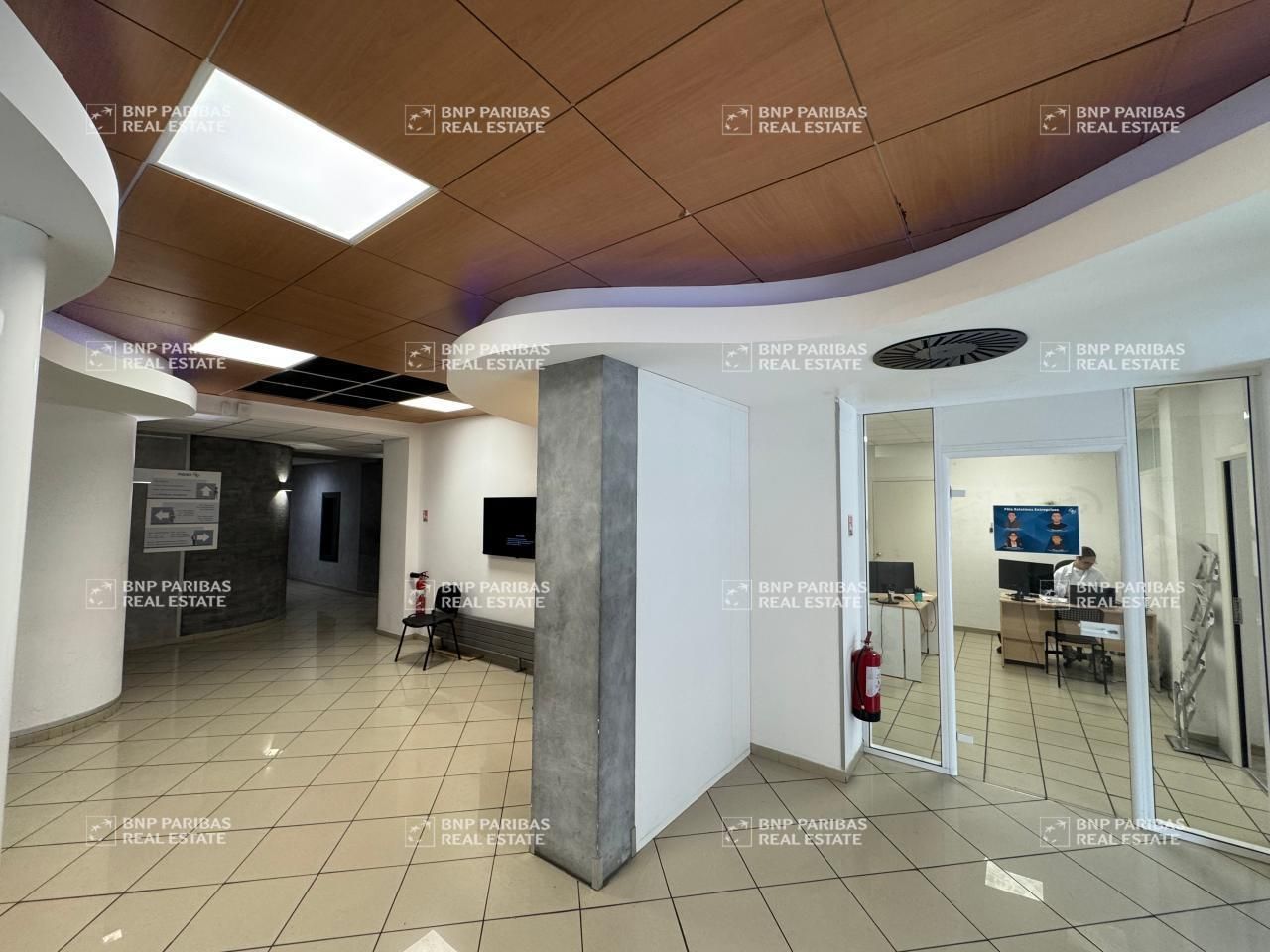 1496.04 m² pour ce bureaux en location à Marseille