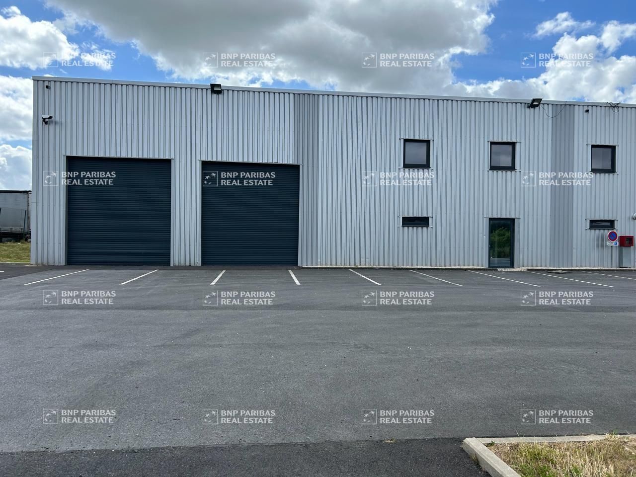 4754 m² pour ce activité en location à Roncq