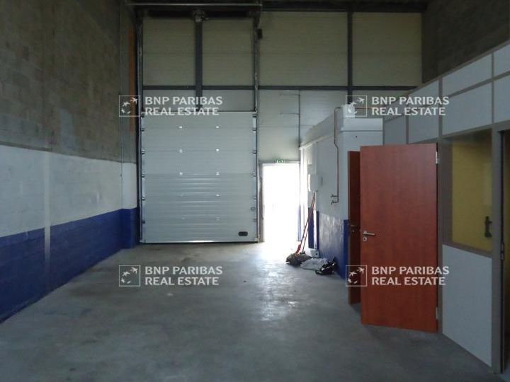 118 m² pour ce activité en location à Rillieux-la-pape