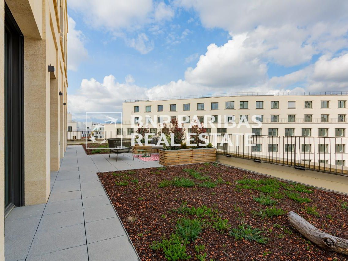 4251.9 m² pour ce bureaux en location à Paris