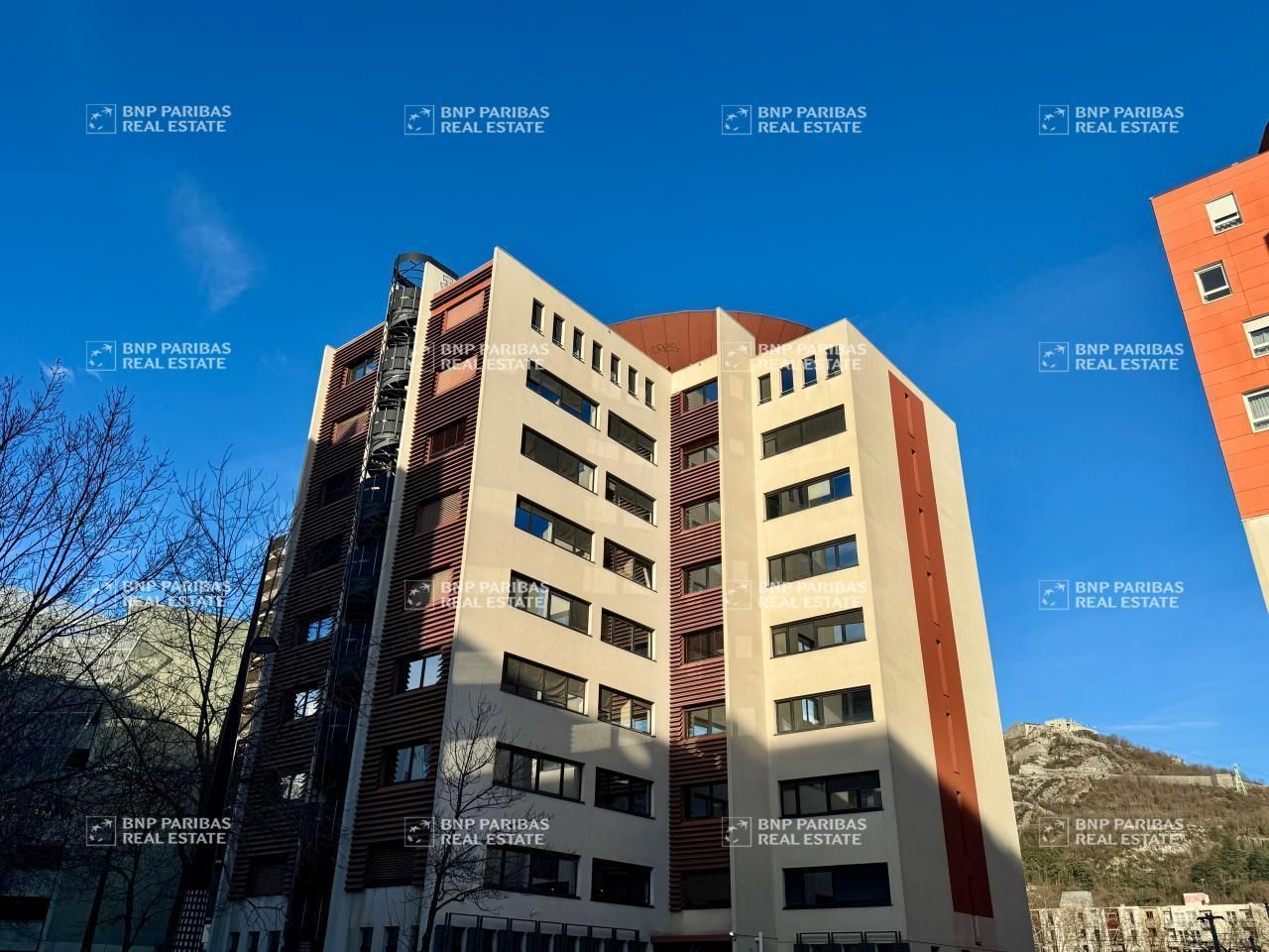 135 m² pour ce bureaux en location à Grenoble