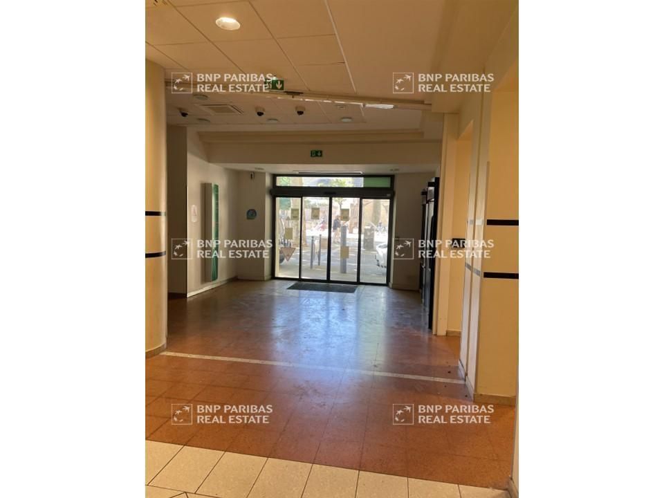 697.49 m² pour ce bureaux en vente à Carpentras