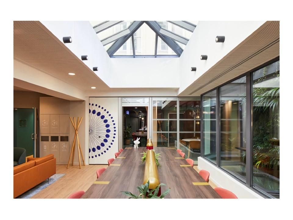 206 m² pour ce bureaux en location à Paris