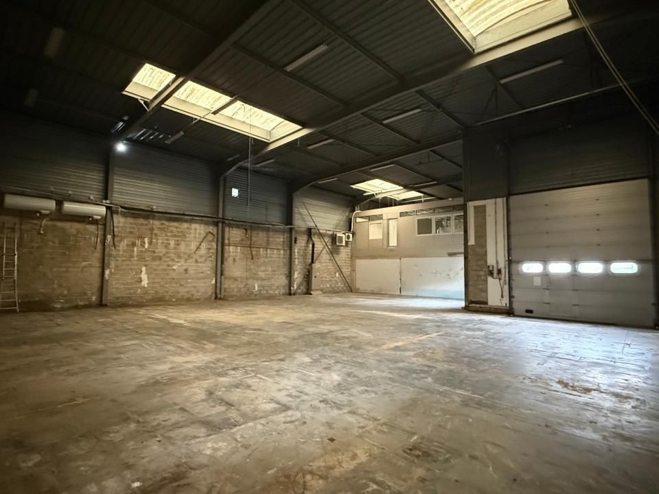 529 m² pour ce activité en location à Chatillon