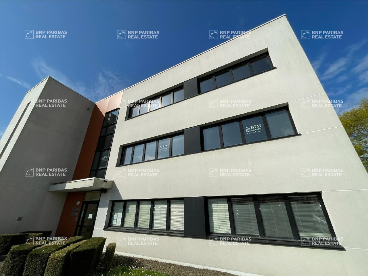 344 m² pour ce bureaux en location à Saint gregoire