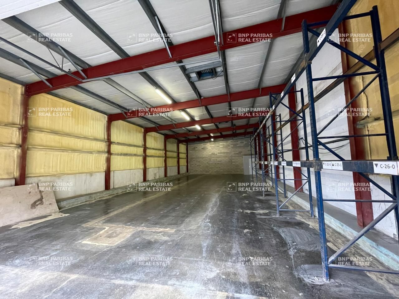 250 m² pour ce activité en location à Aulnay-sur-mauldre