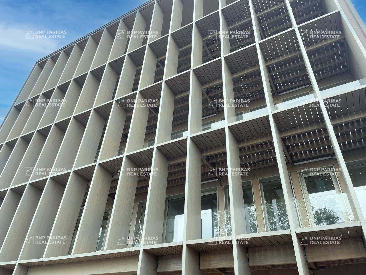 1165 m² pour ce bureaux en location à Villeurbanne