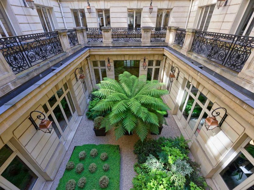 768 m² pour ce bureaux en location à Paris