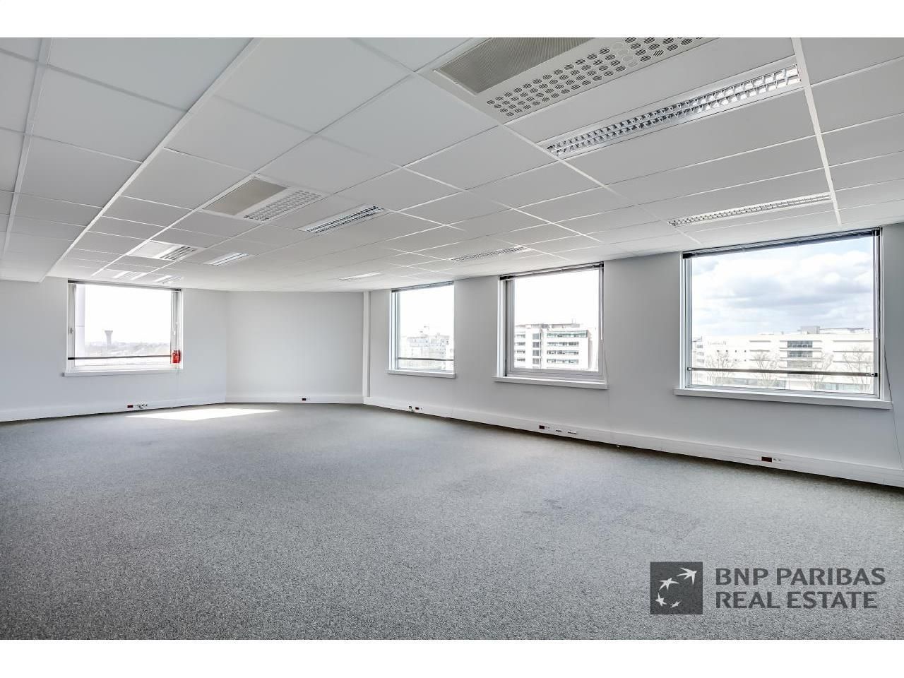 Location Bureaux 200 m² divisibles 78180 Montigny-le-bretonneux
