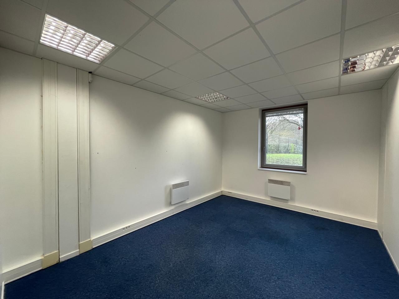 161 m² pour ce bureaux en location à Caen