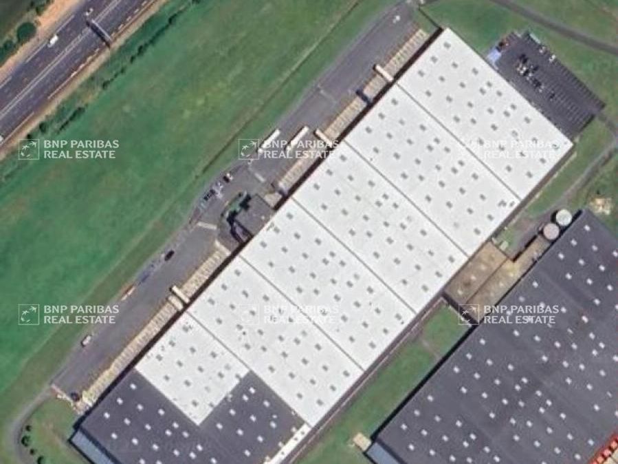 4464 m² pour cetentrepôts classe a en location à Meung-sur-loire