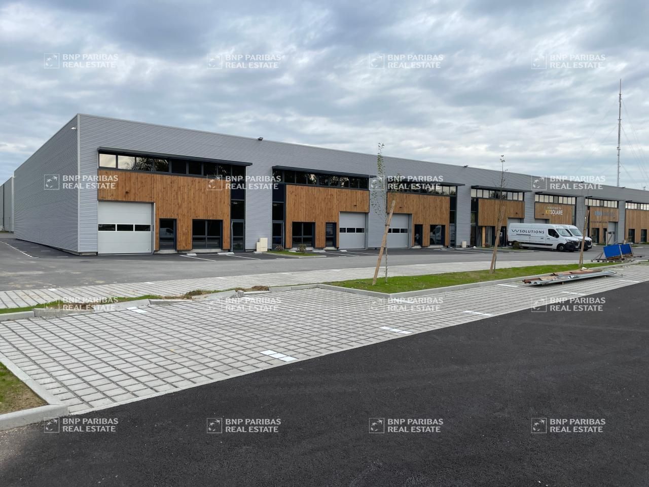 Vente Activité 2009.2 m² divisibles 44115 Basse-goulaine