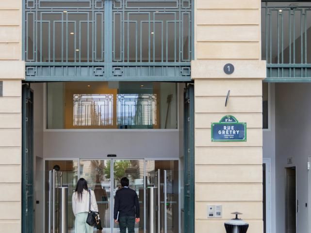 2621 m² pour ce bureaux en location à Paris