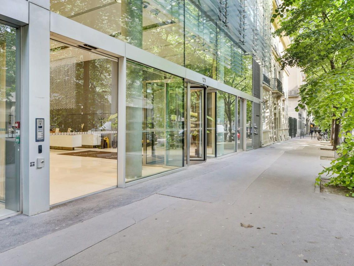 6489 m² pour ce bureaux en location à Paris
