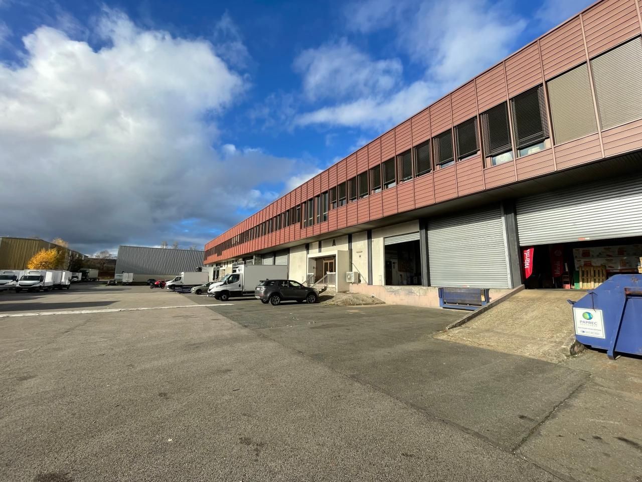 Location Entrepôts classe B 1351 m² non divisibles 91320 Wissous