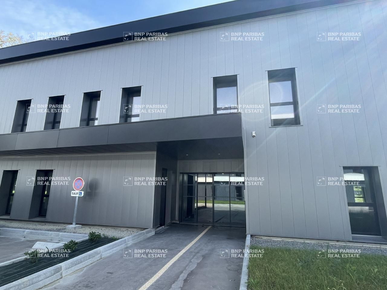 Location Bureaux 486 m² divisibles 35760 Saint-grégoire