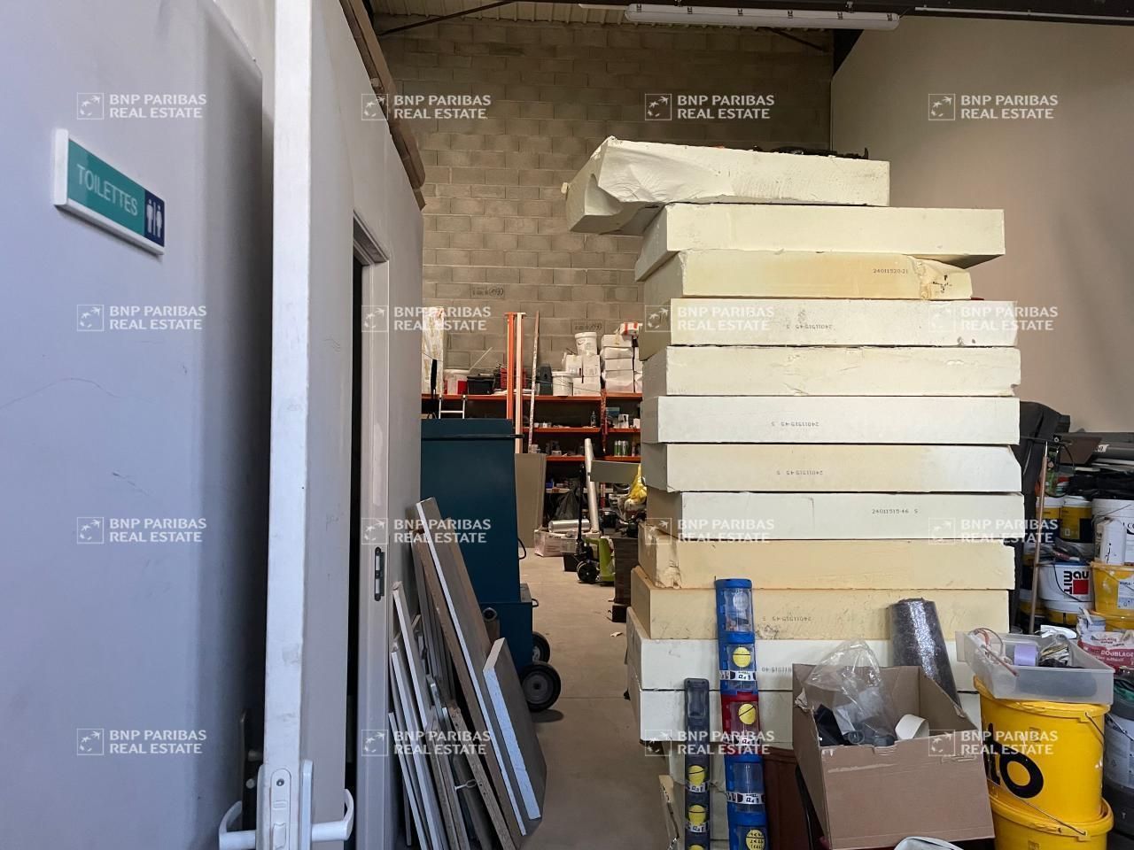 134 m² pour ce activité en location à Beynost