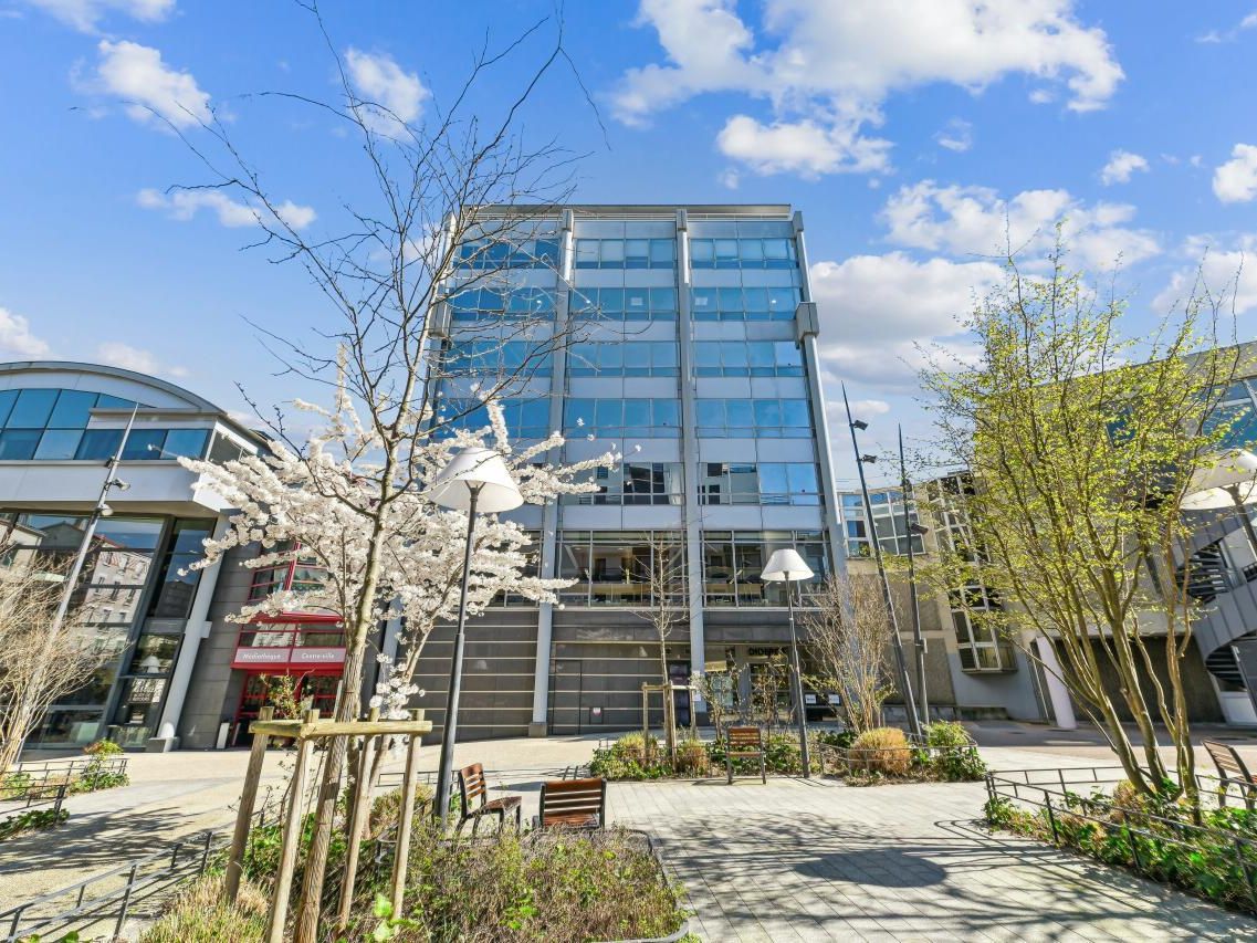 1842 m² pour ce bureaux en location à Issy-les-moulineaux