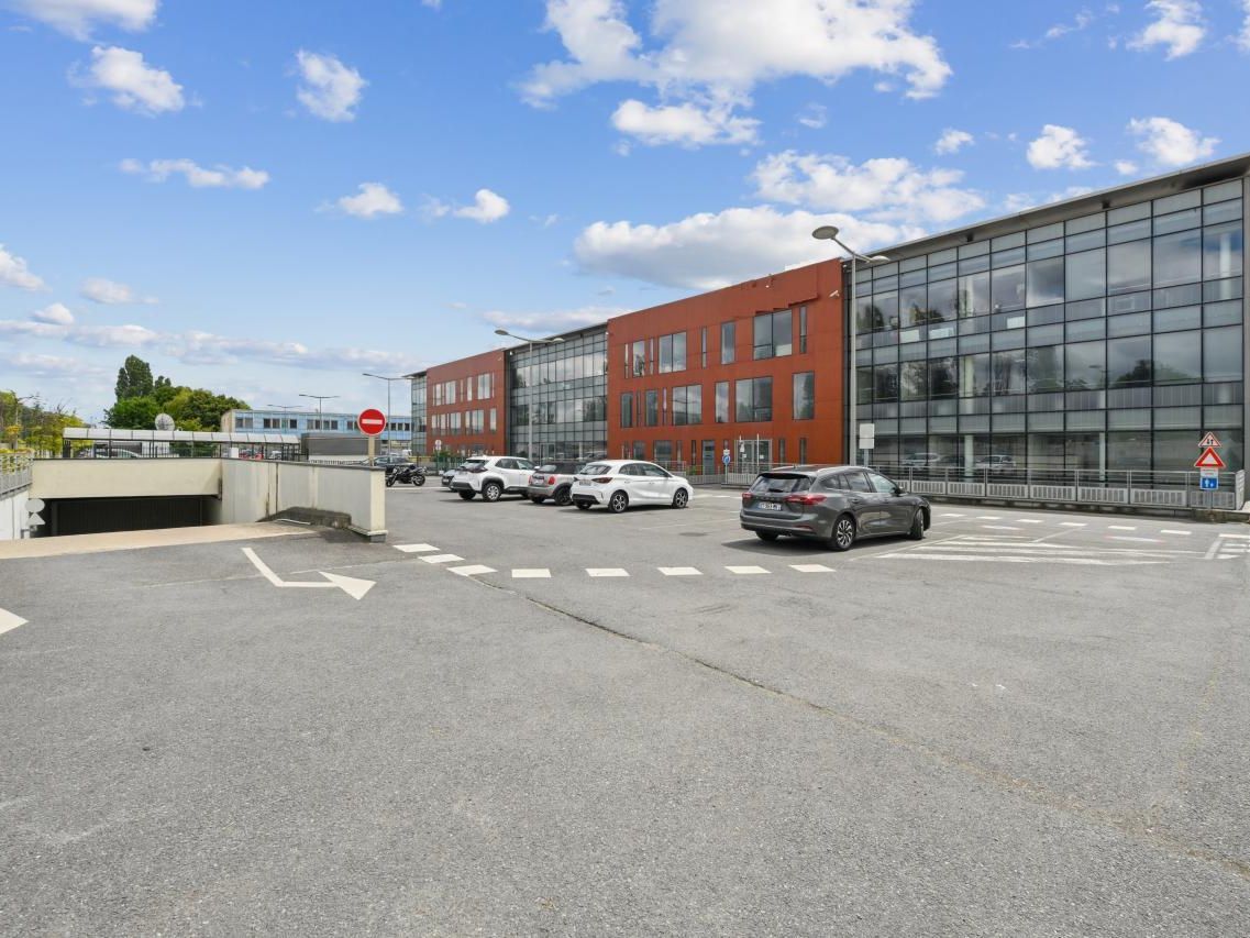 Location Activité 4342 m² non divisibles 78140 Vélizy-villacoublay