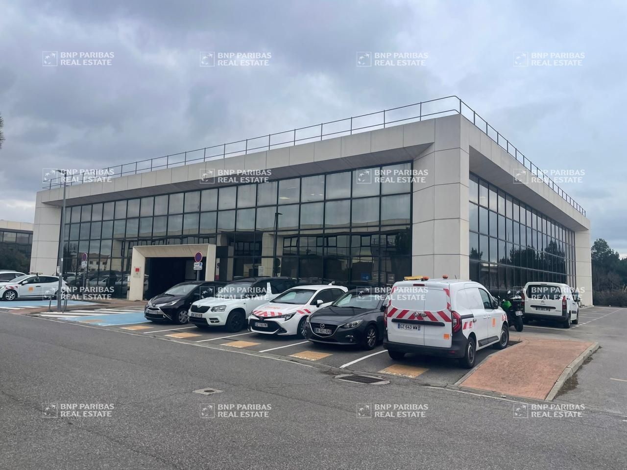 1675 m² pour ce bureaux en location à Narbonne