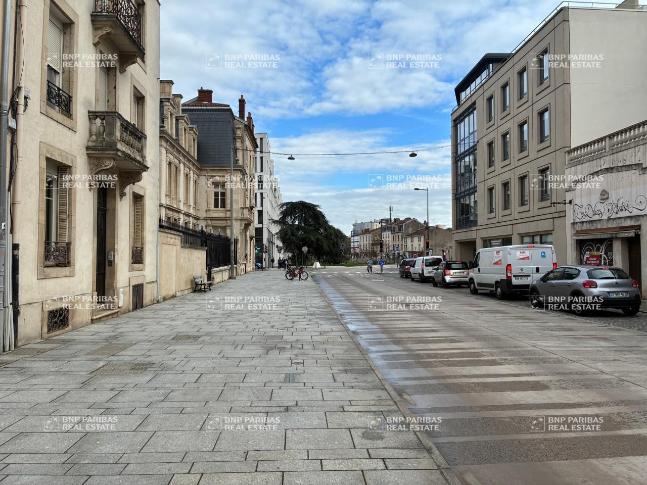 338 m² pour ce bureaux en location à Nancy