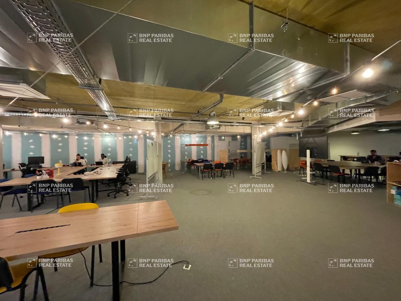 967 m² pour ce bureaux en location à Marseille