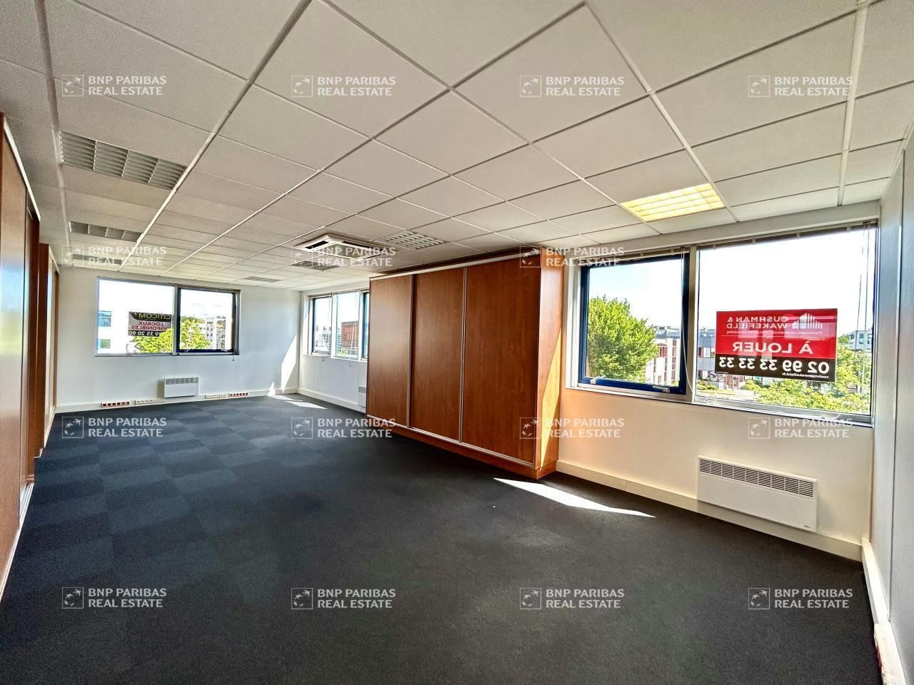 400 m² pour ce bureaux en location à Saint-grégoire