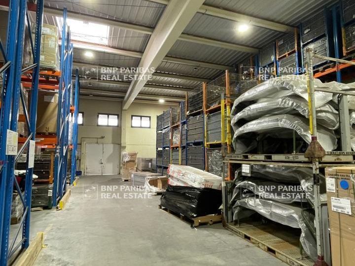2079 m² pour ce activité en location à Saint-andré-lez-lille