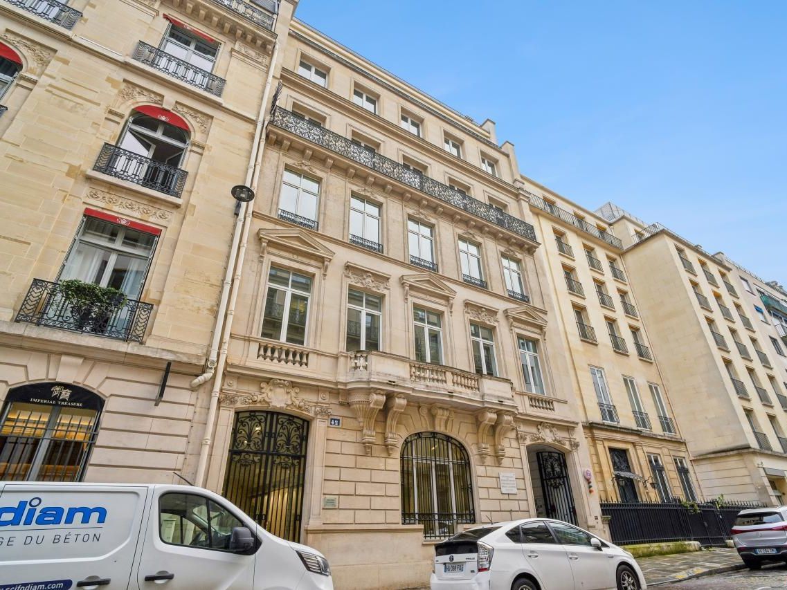 Location Bureaux 1042.3 m² divisibles 75008 Paris