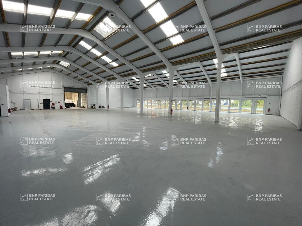 Location Activité 1500 m² non divisibles 59113 Seclin