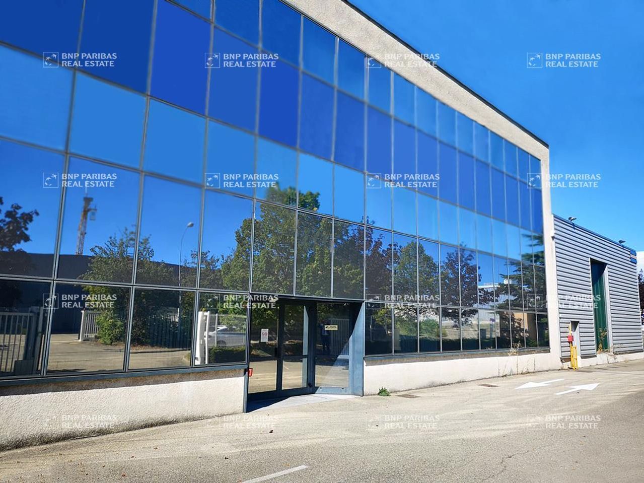 Location Activité 2700 m² non divisibles 69970 Chaponnay