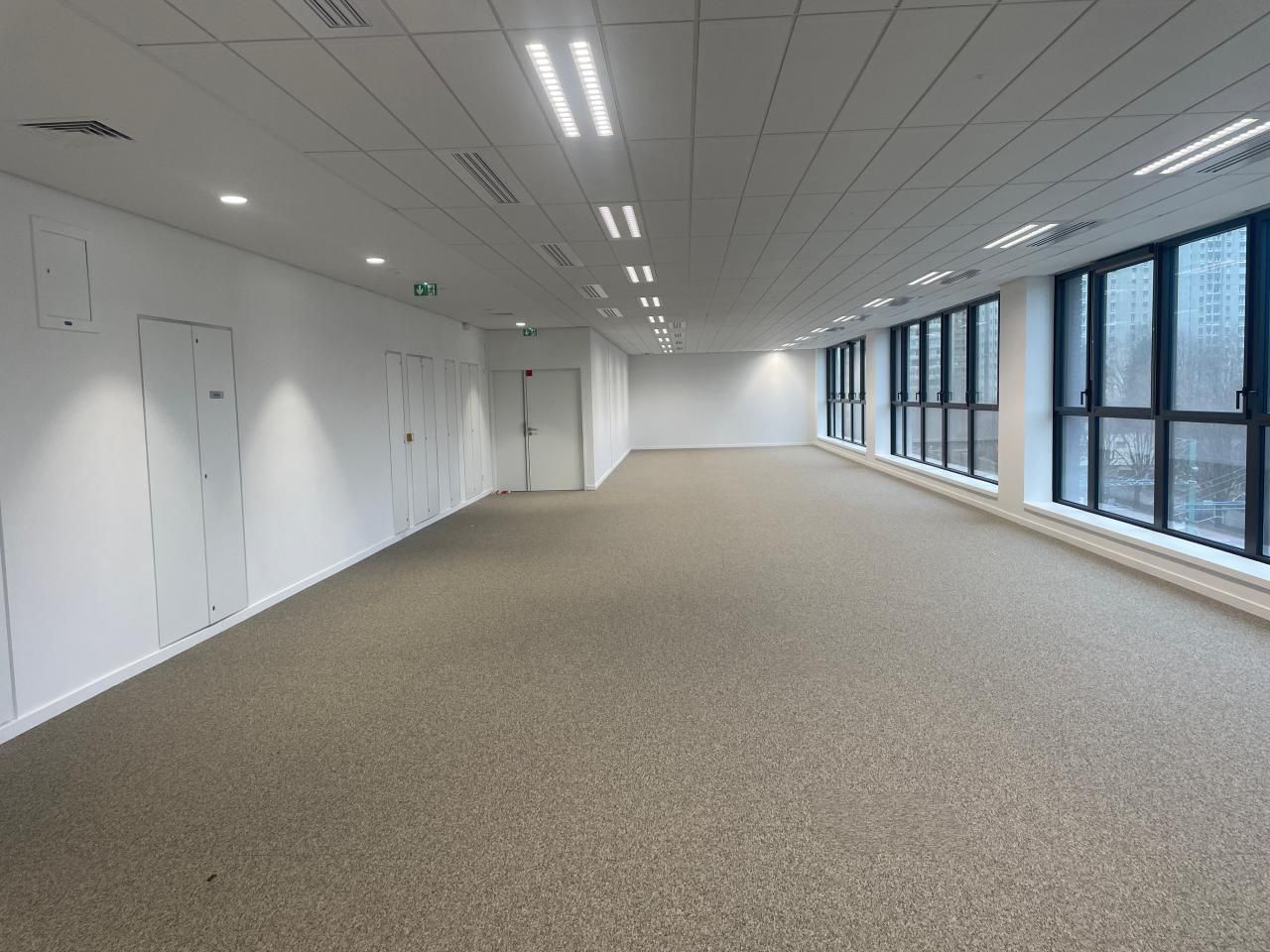 6618.68 m² pour ce bureaux en location à Bobigny
