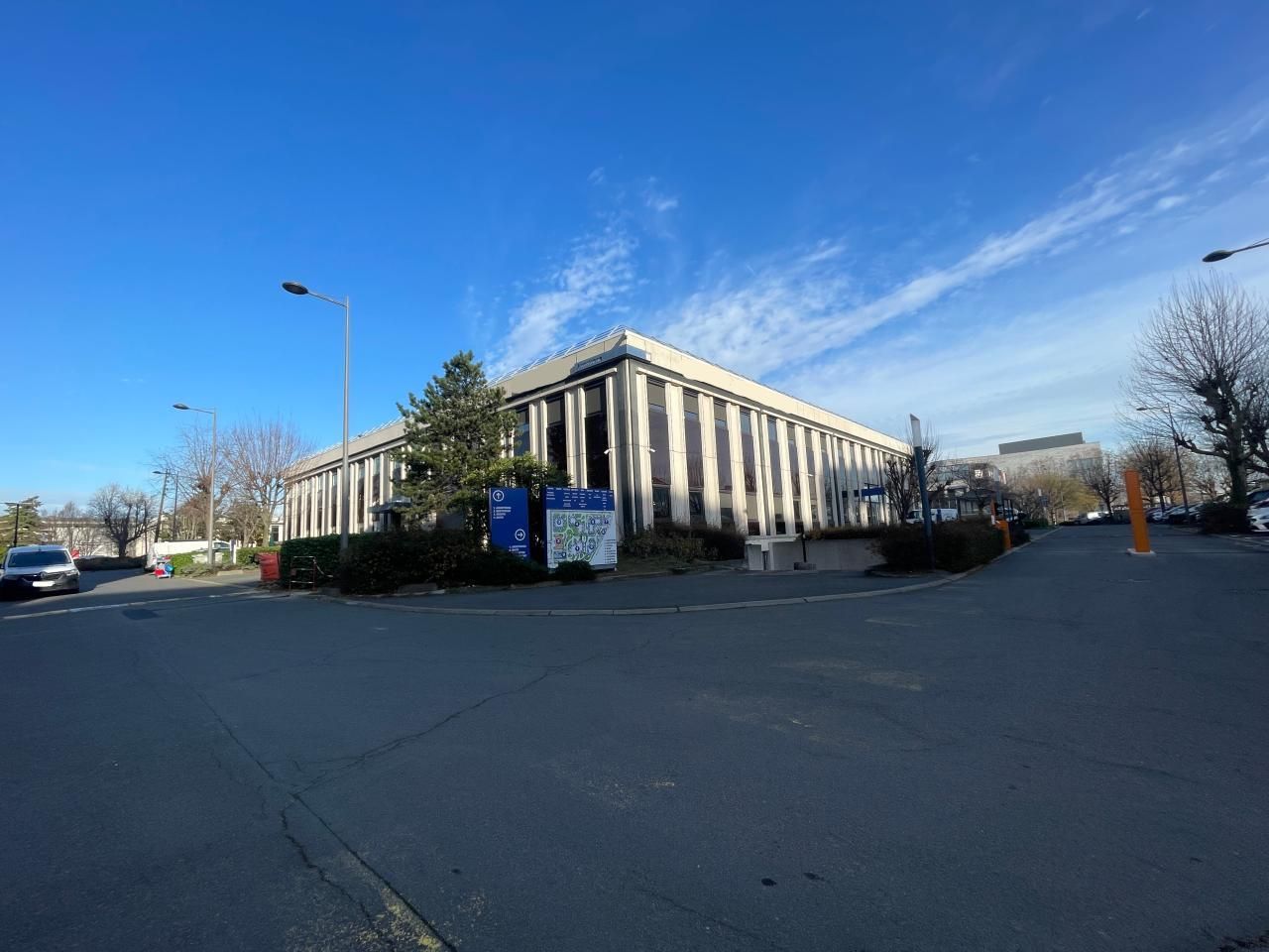 Location PME-PMI 1385 m² divisibles 92700 Colombes