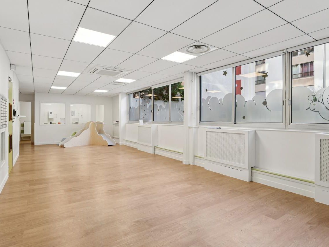 691 m² pour ce bureaux en vente à Vincennes