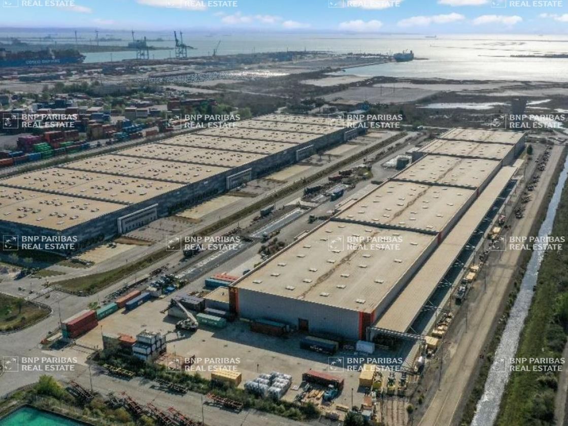 Location Entrepôts classe A 6236 m² non divisibles 13230 Port-saint-louis-du-rhône