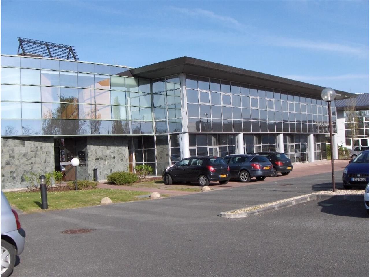 Location Bureaux 787 m² non divisibles 33700 Mérignac