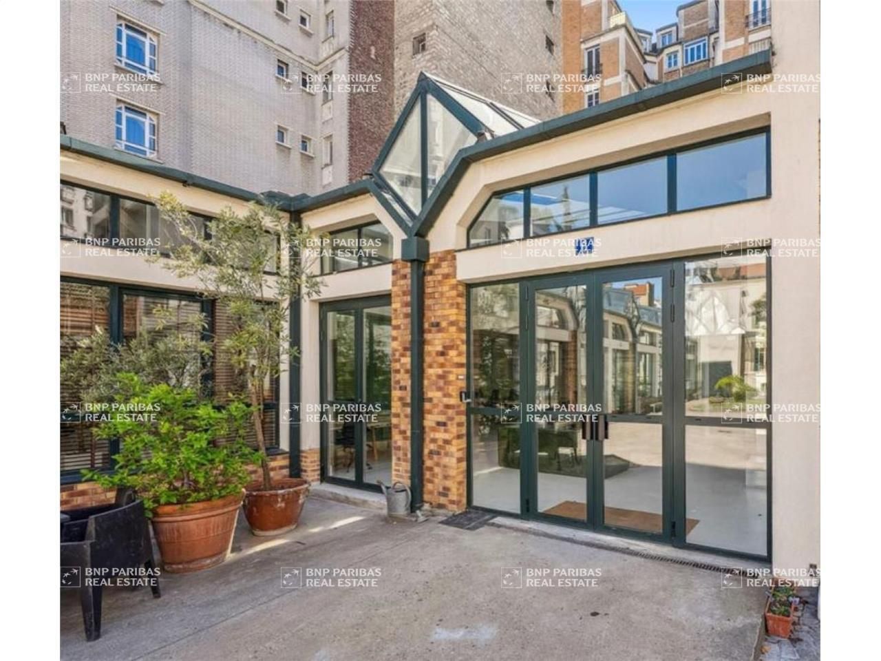 Vente Bureaux 325.42 m² non divisibles 75015 Paris