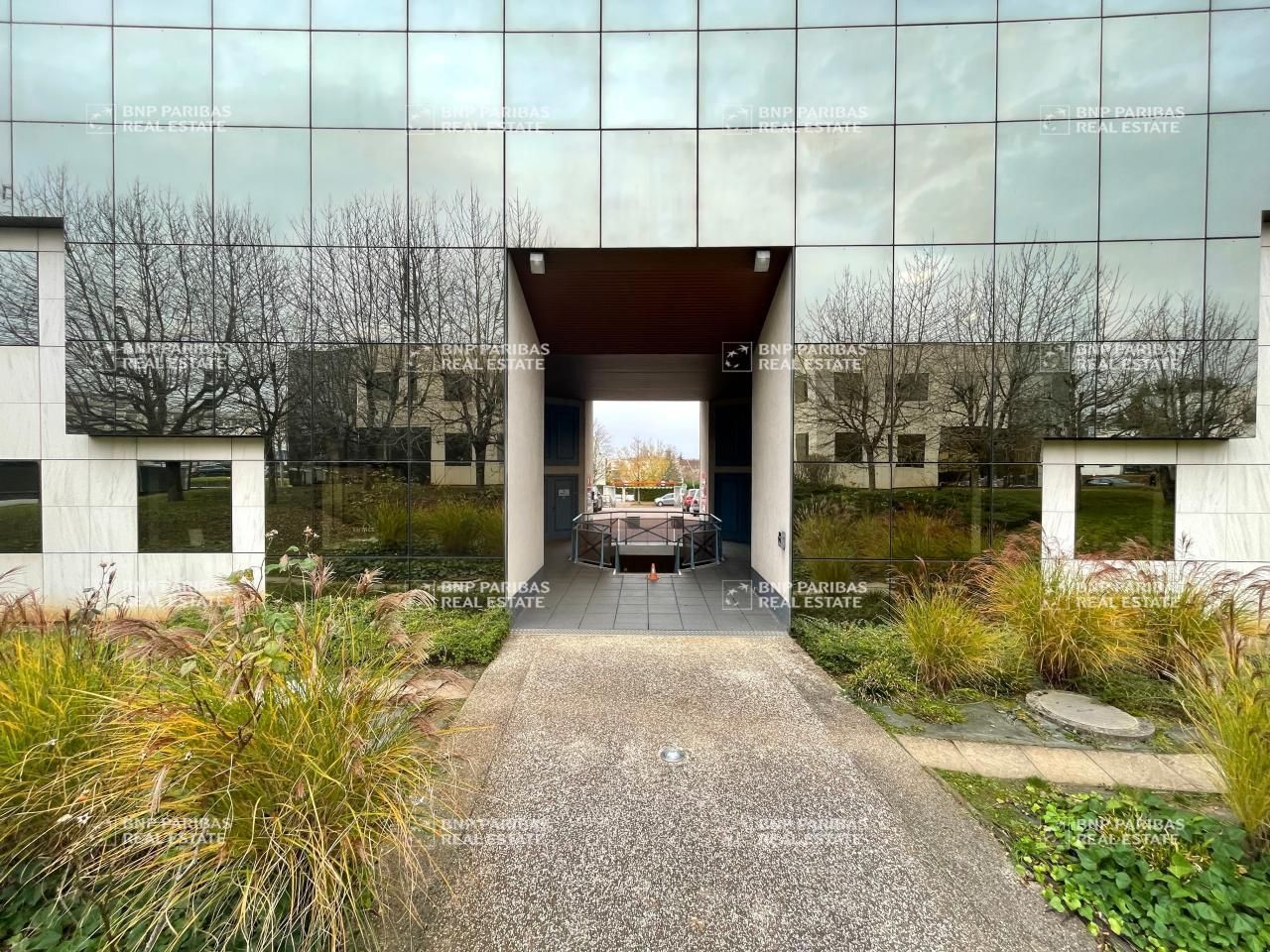 915 m² pour ce bureaux en vente à Dijon