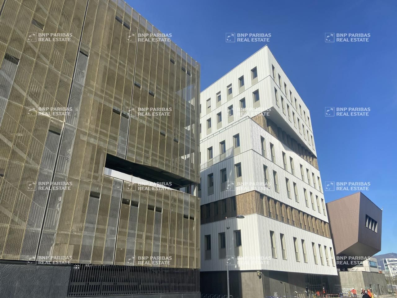 1287.6 m² pour ce bureaux en location à Grenoble