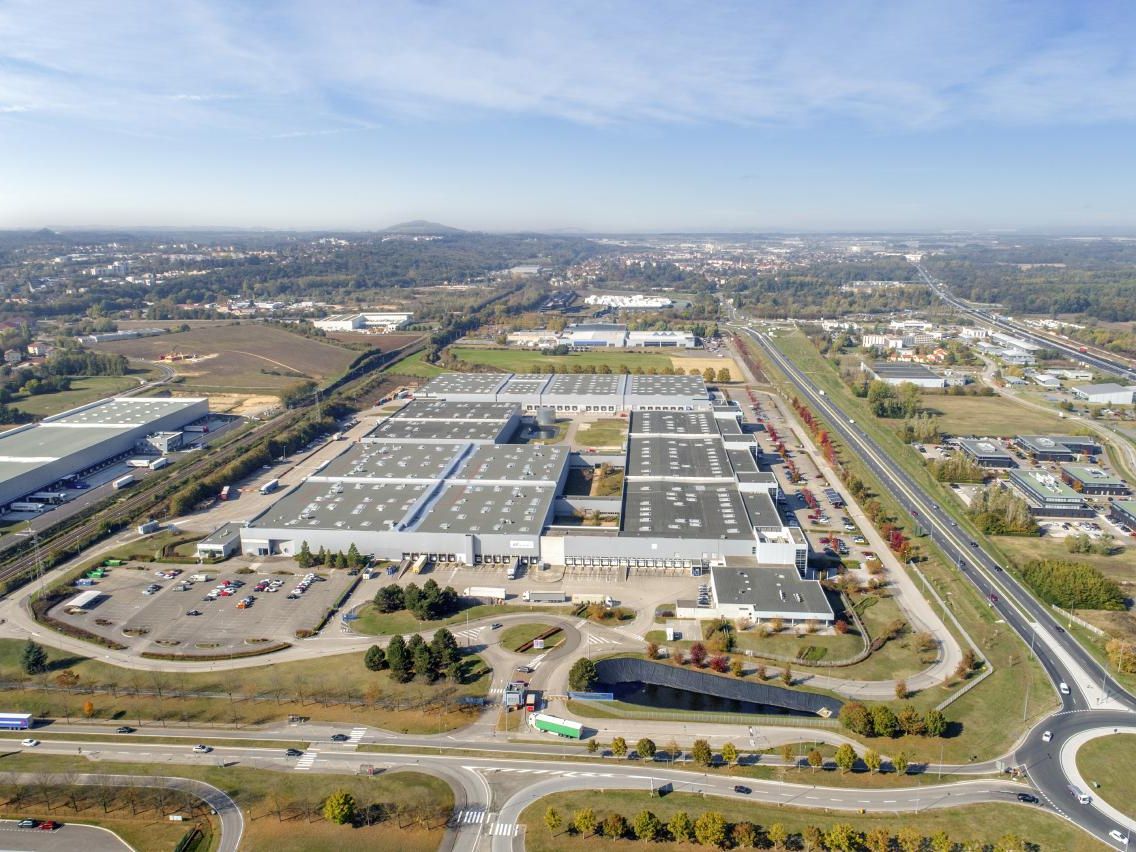 Location Entrepôts classe A 6189 m² non divisibles 38090 Vaulx-milieu