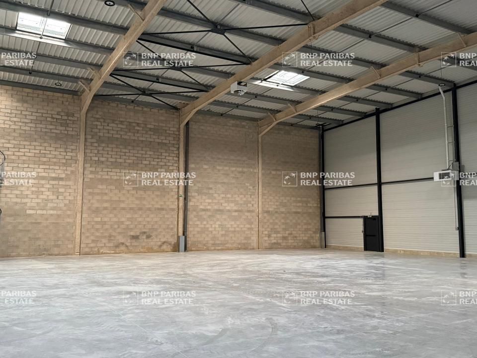 2311 m² pour ce pme-pmi en location à Trappes