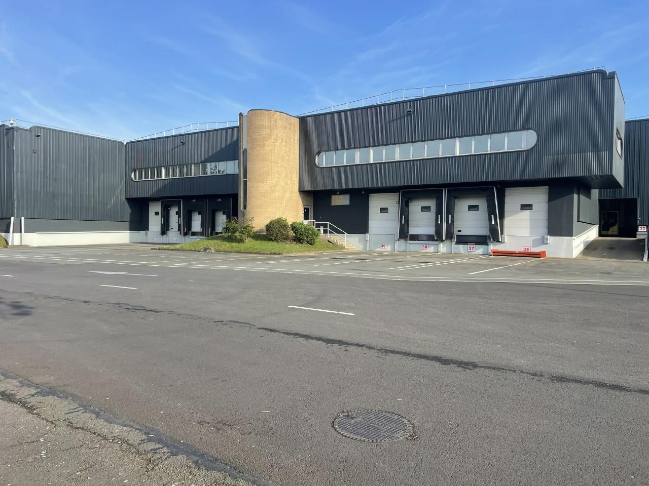 Location Activité 24042 m² divisibles 59273 Fretin