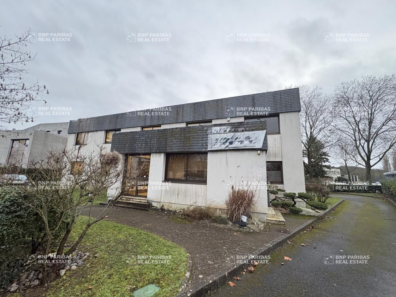 478 m² pour ce bureaux en vente à Saint-avertin