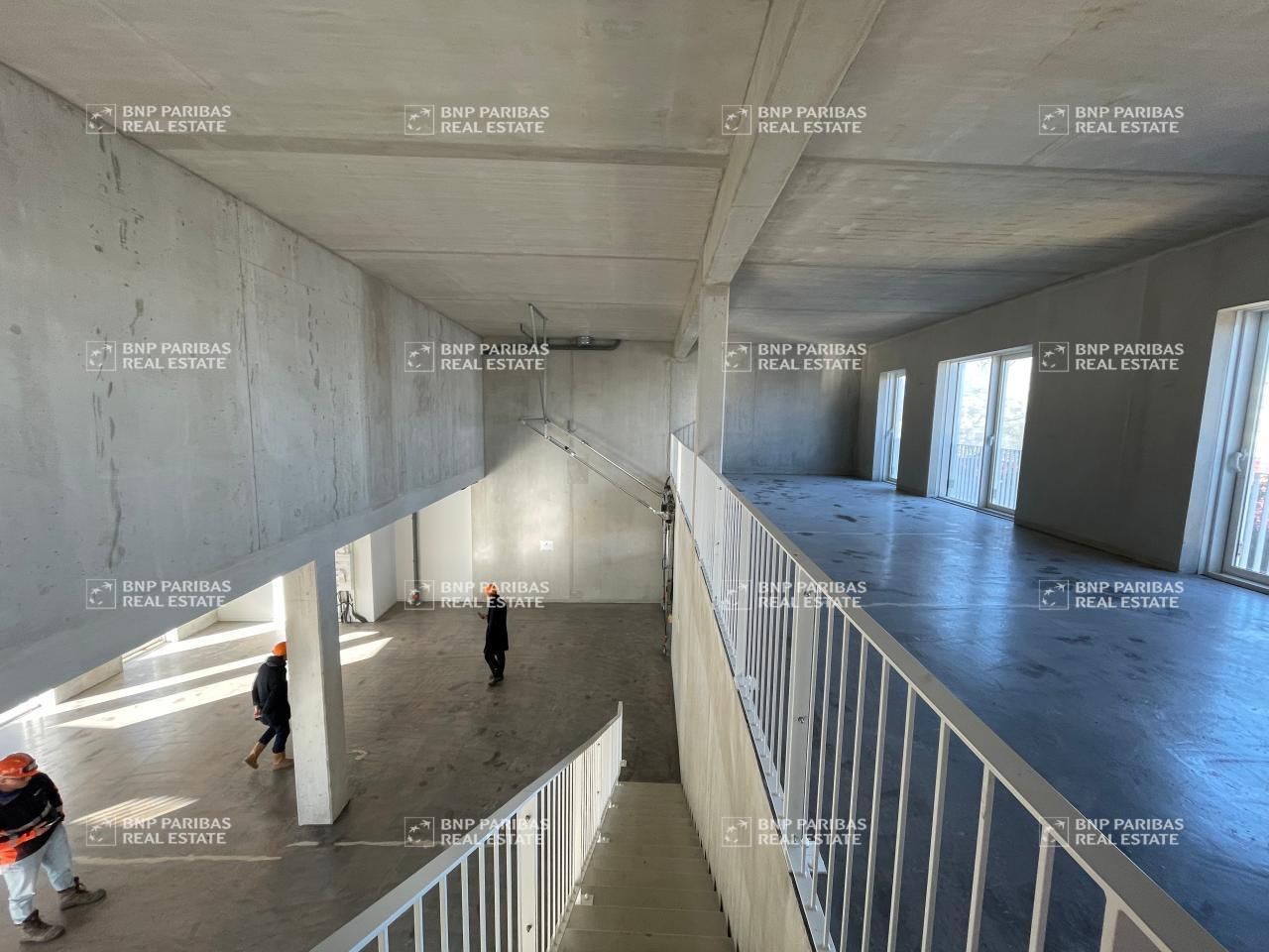 Vente Activité 423.3 m² divisibles 33520 Bruges