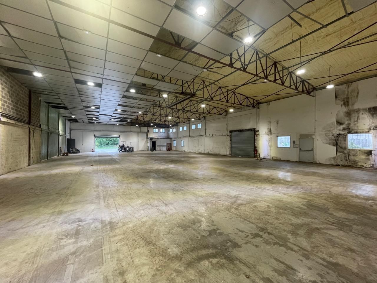 1000 m² pour ce pme-pmi en location à Bazainville