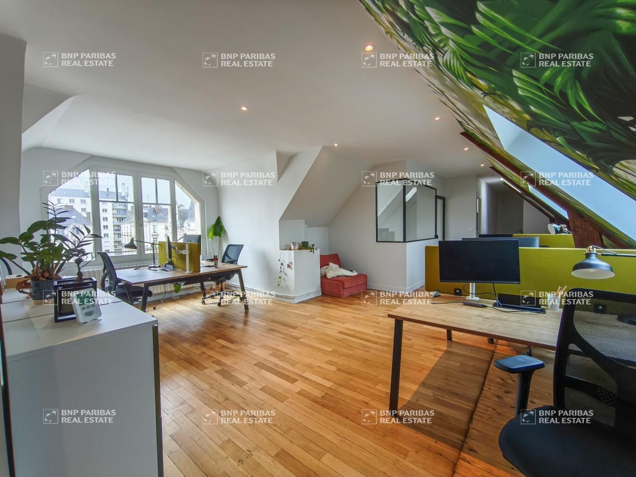 105 m² pour ce bureaux en location à Rennes