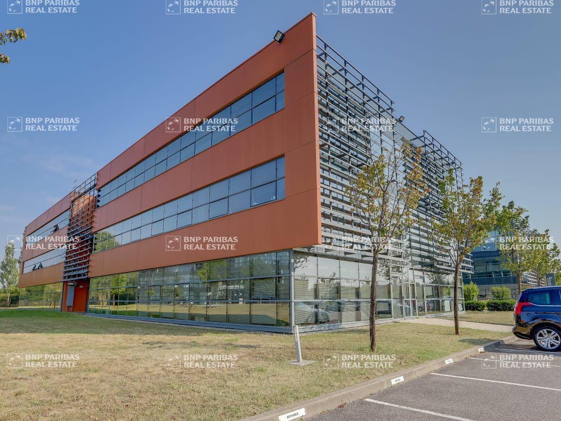 Location Bureaux 2893 m² divisibles 69800 Saint-priest