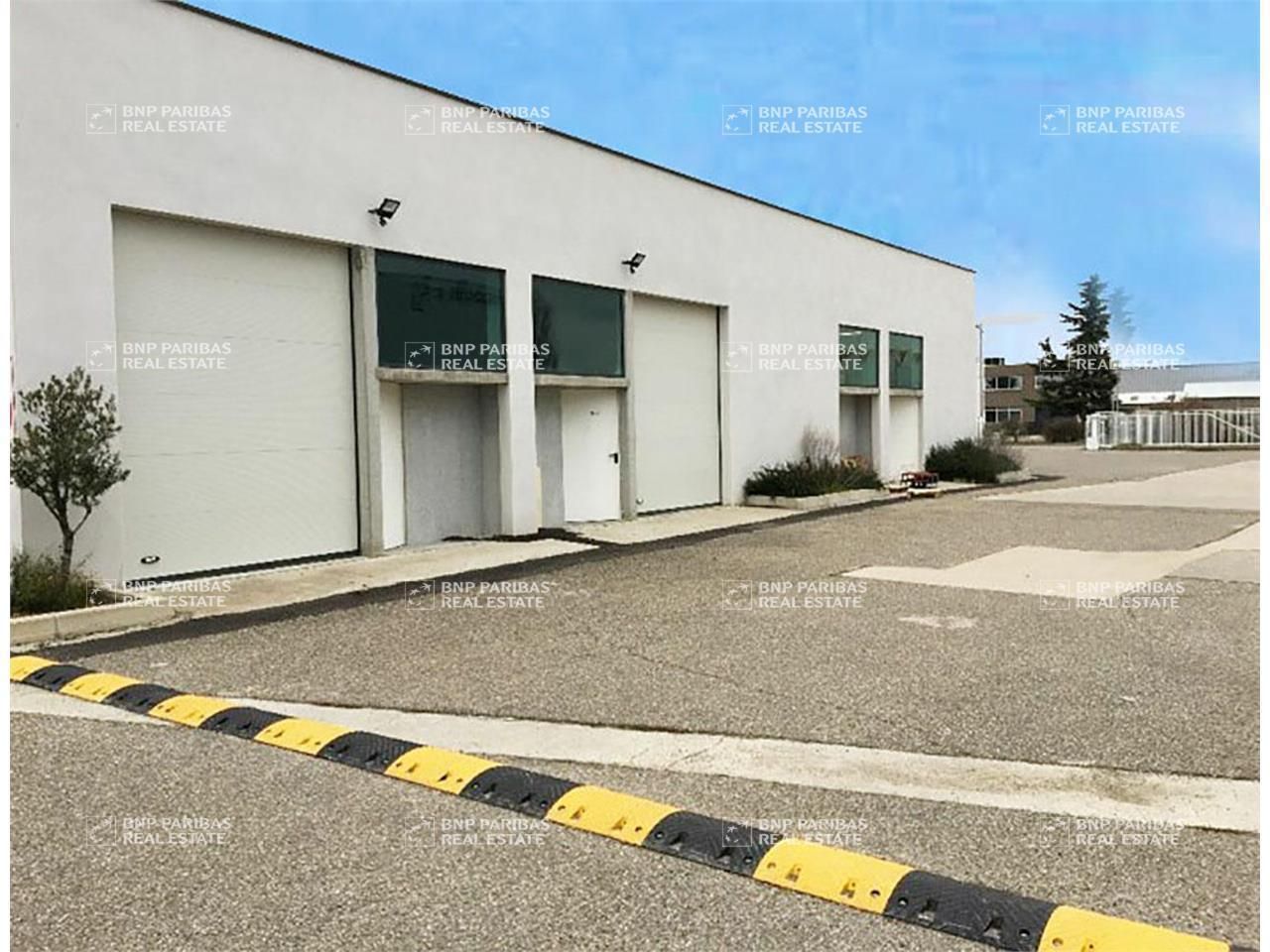 Location Activité 110 m² non divisibles 69800 Saint-priest