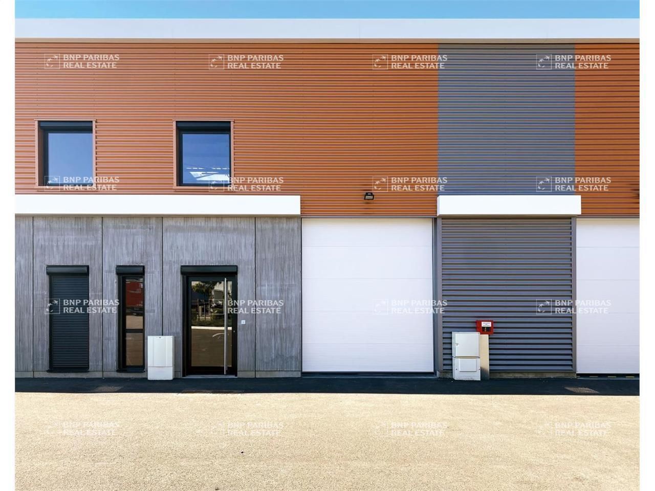 Location Activité 203.1 m² non divisibles 69330 Meyzieu